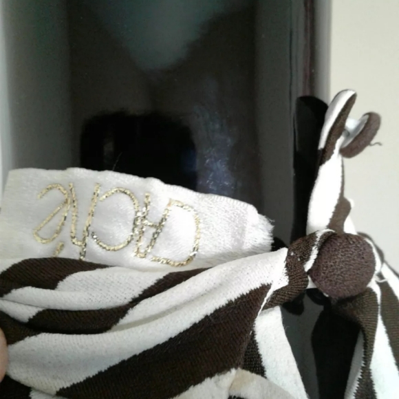 Authentic Cache Striped Top with Cut Out Back - Picture 8 of 8